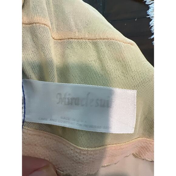 MiracleSuit size 10 one piece bathing suit swimsuit - Picture 3 of 4